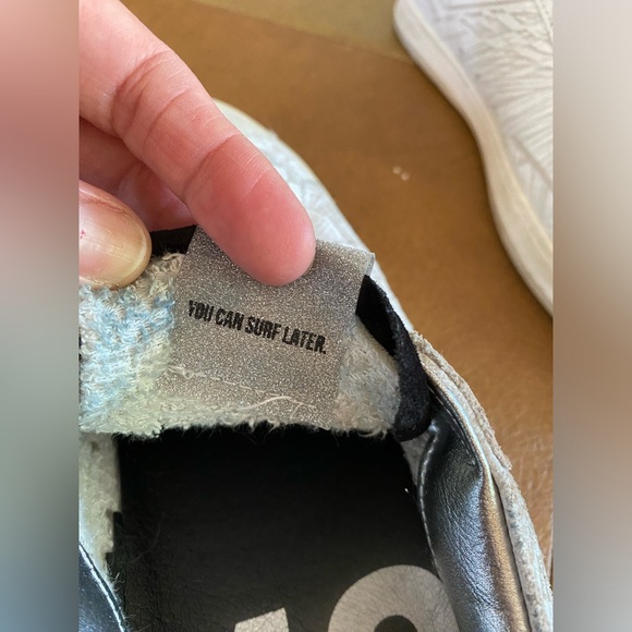 P448 Women's Women’s Size 39- good, used condition - Picture 4 of 5